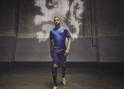 开云下载-内马尔攻防转换核心，从巴西到阿尔及利亚，一场战术革命的正面击溃