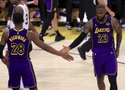 开云体育中国-火箭绝地反击湖人，汉密尔顿制霸全场