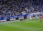 开云体育官方网站-关于莱万特客场遭遇失败积分榜下滑的信息