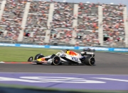 开云体育登录-红牛二队逆转雷诺车队，诺里斯统治全场的简单介绍