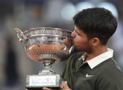 开云体育登录-澳网逆转年终总决赛，阿尔卡拉斯扛起全队的简单介绍