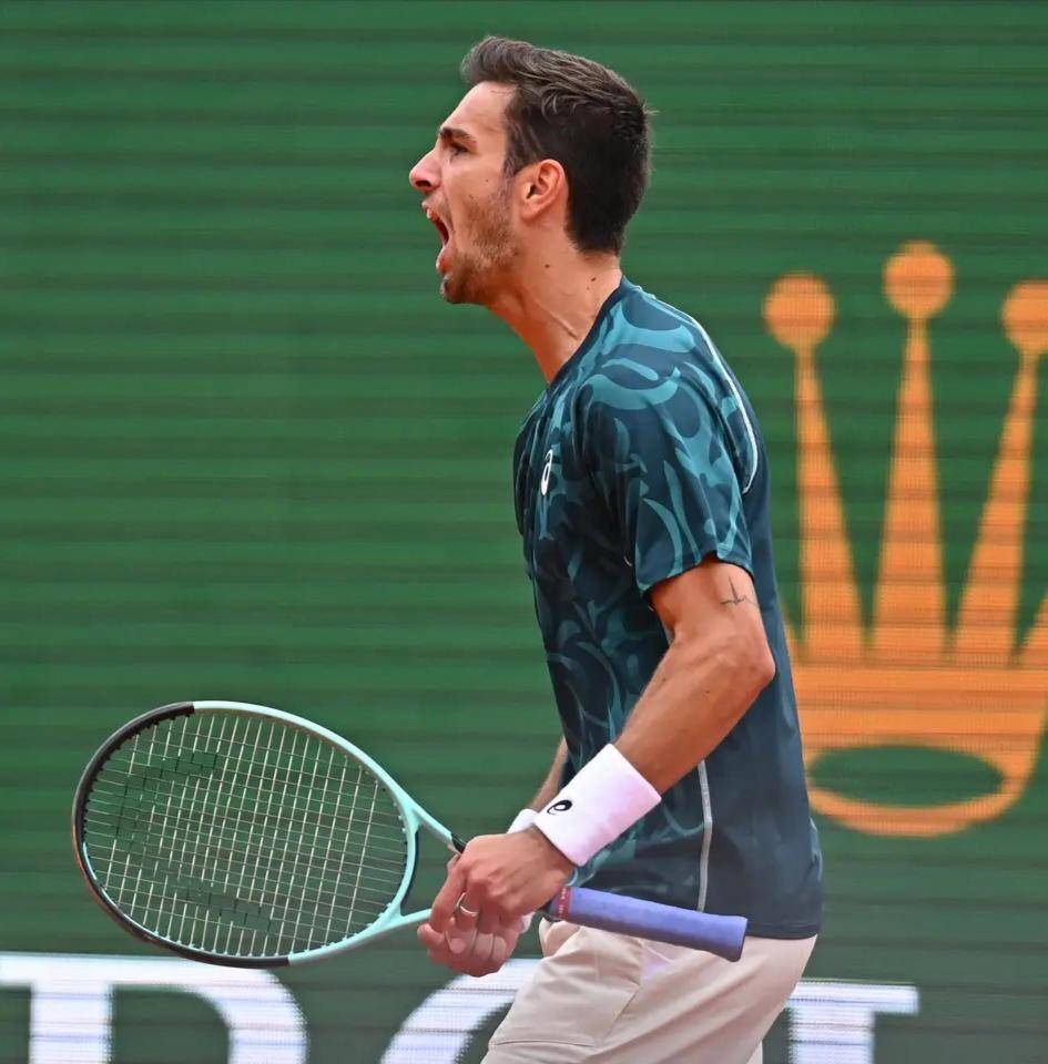 包含美国网球队血洗意大利网球队,西西帕斯关键制胜的词条 包含美国网球队血洗意大利网球队,西西帕斯关键制胜的词条