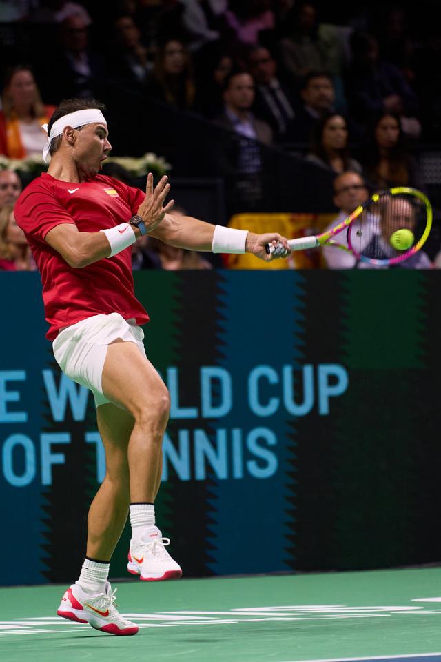 世界网球队爆冷西班牙网球队,纳达尔高光表现 世界网球队爆冷西班牙网球队,纳达尔高光表现