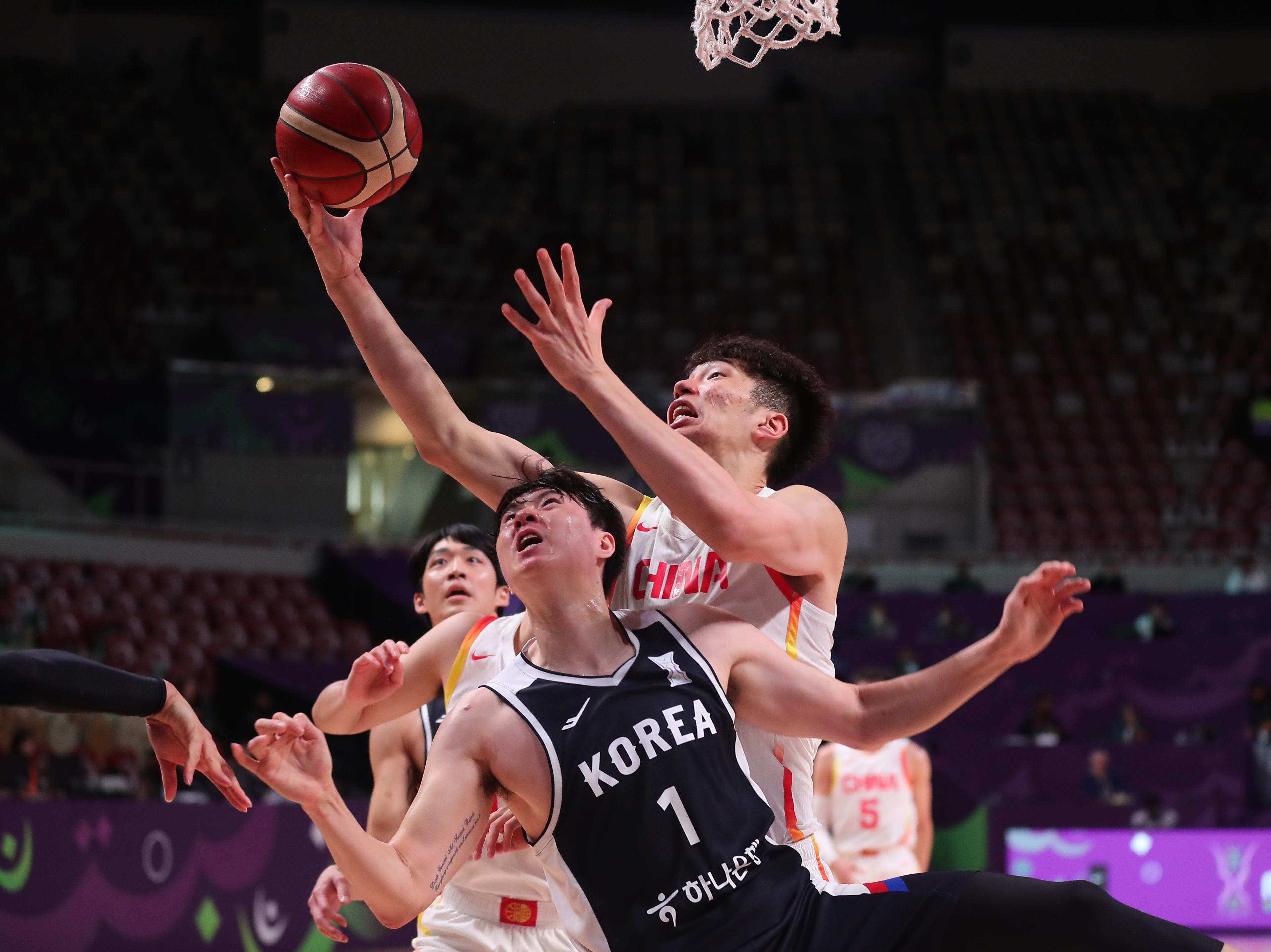 波兰男篮血洗南韩男篮,克莱惊艳世界 波兰男篮血洗南韩男篮,克莱惊艳世界