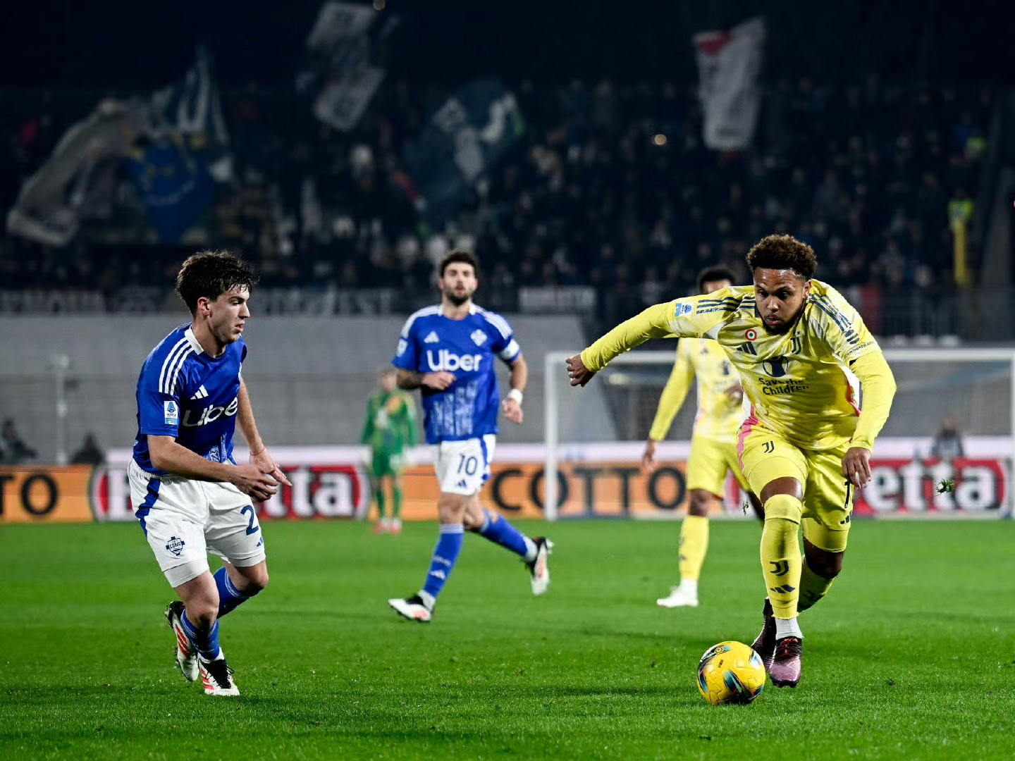 尤文图斯主场出局,遗憾错失决赛的简单介绍 尤文图斯主场出局,遗憾错失决赛的简单介绍