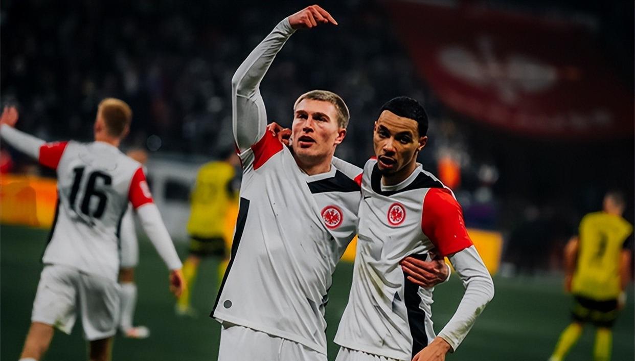 集锦:法兰克福主场击败对手,追逐前列球队的简单介绍 集锦:法兰克福主场击败对手,追逐前列球队的简单介绍